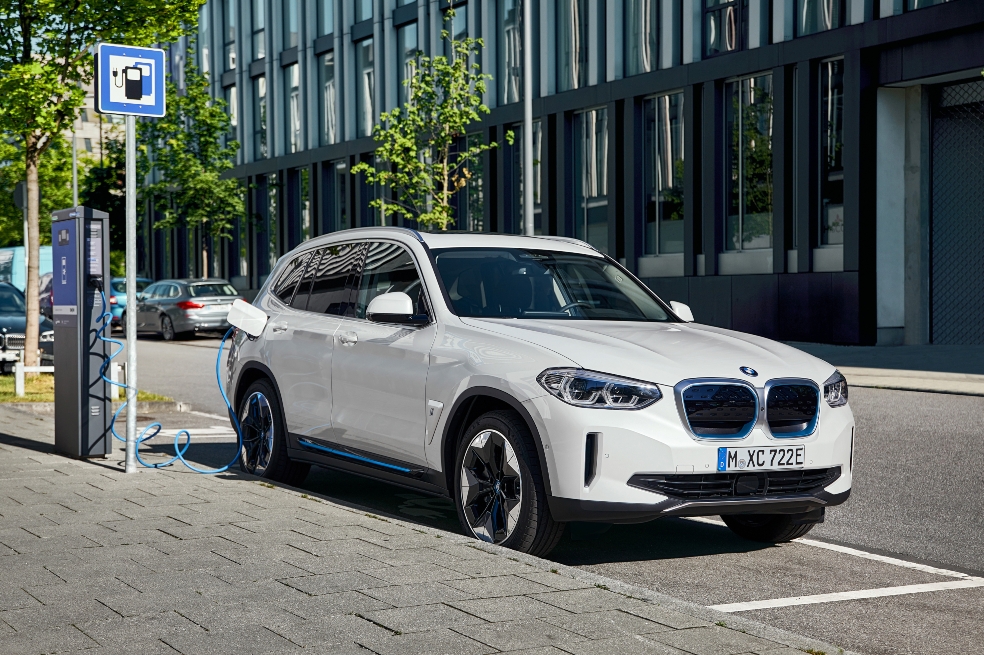 Este es el país en el que ya circulan más carros eléctricos que de gasolina