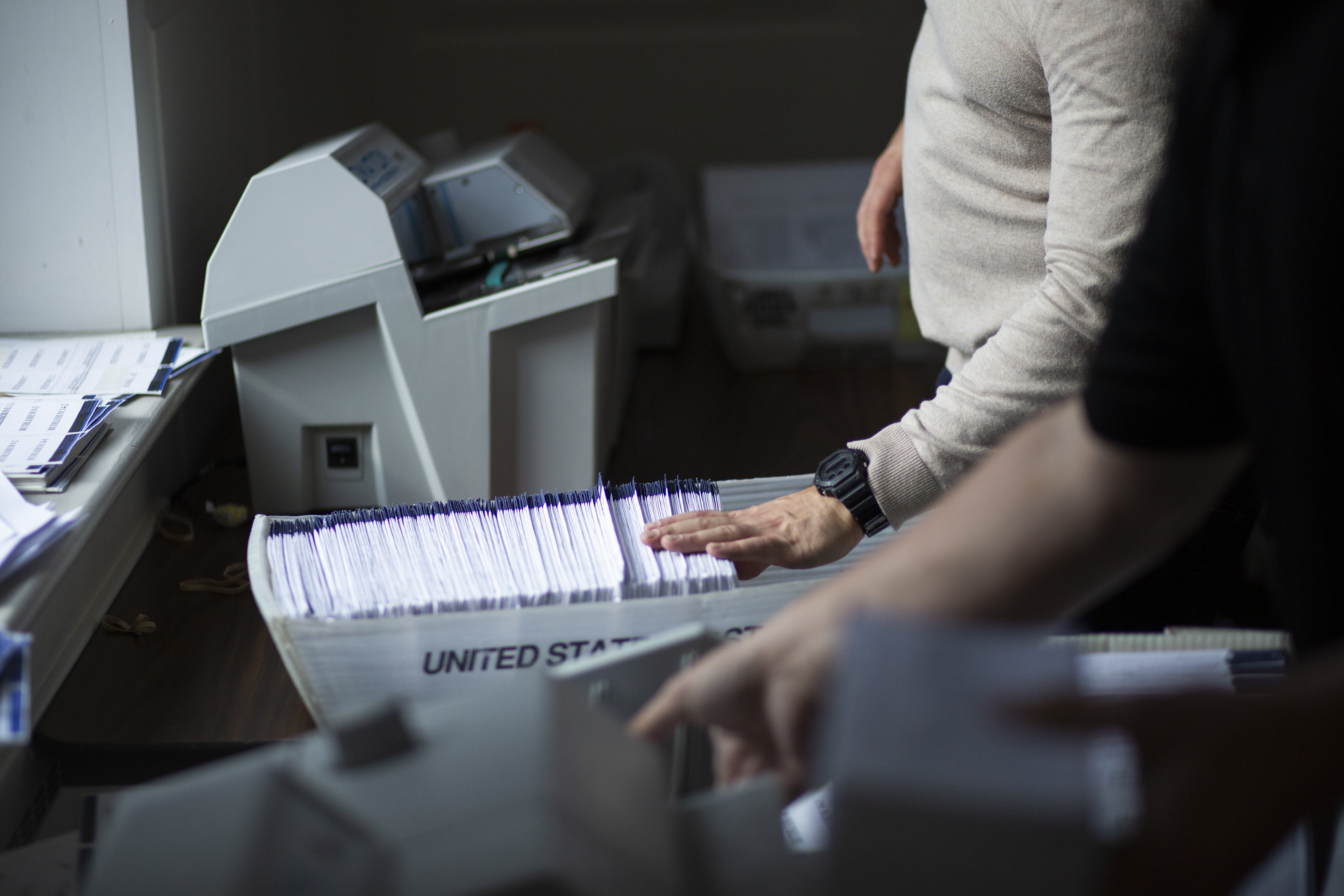 Elecciones en EE. UU.: Georgia anuncia un recuento a mano de los votos