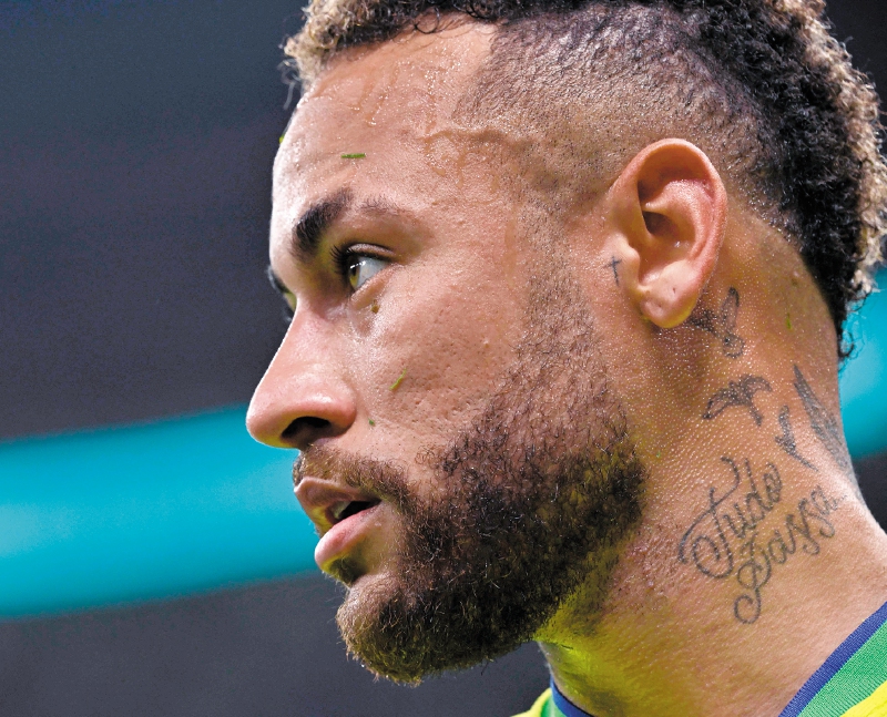 Neymar es duda en Brasil para toda la fase de grupos, pero se espera que vuelva en octavos. / AFP