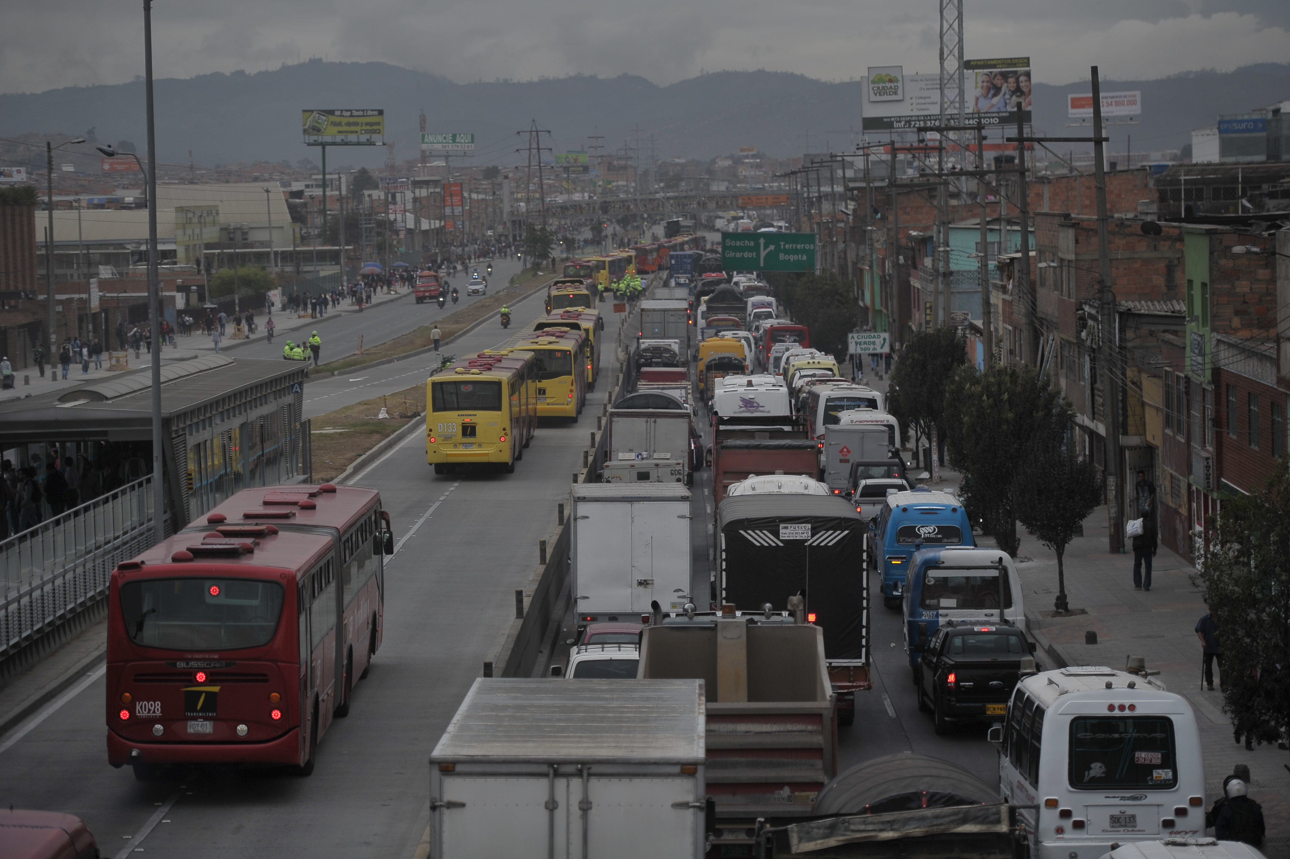 Disturbios, marchas y bloqueos protagonizados por los ciudadanos de Soacha, inconformes con el servicio de Transmilenio.