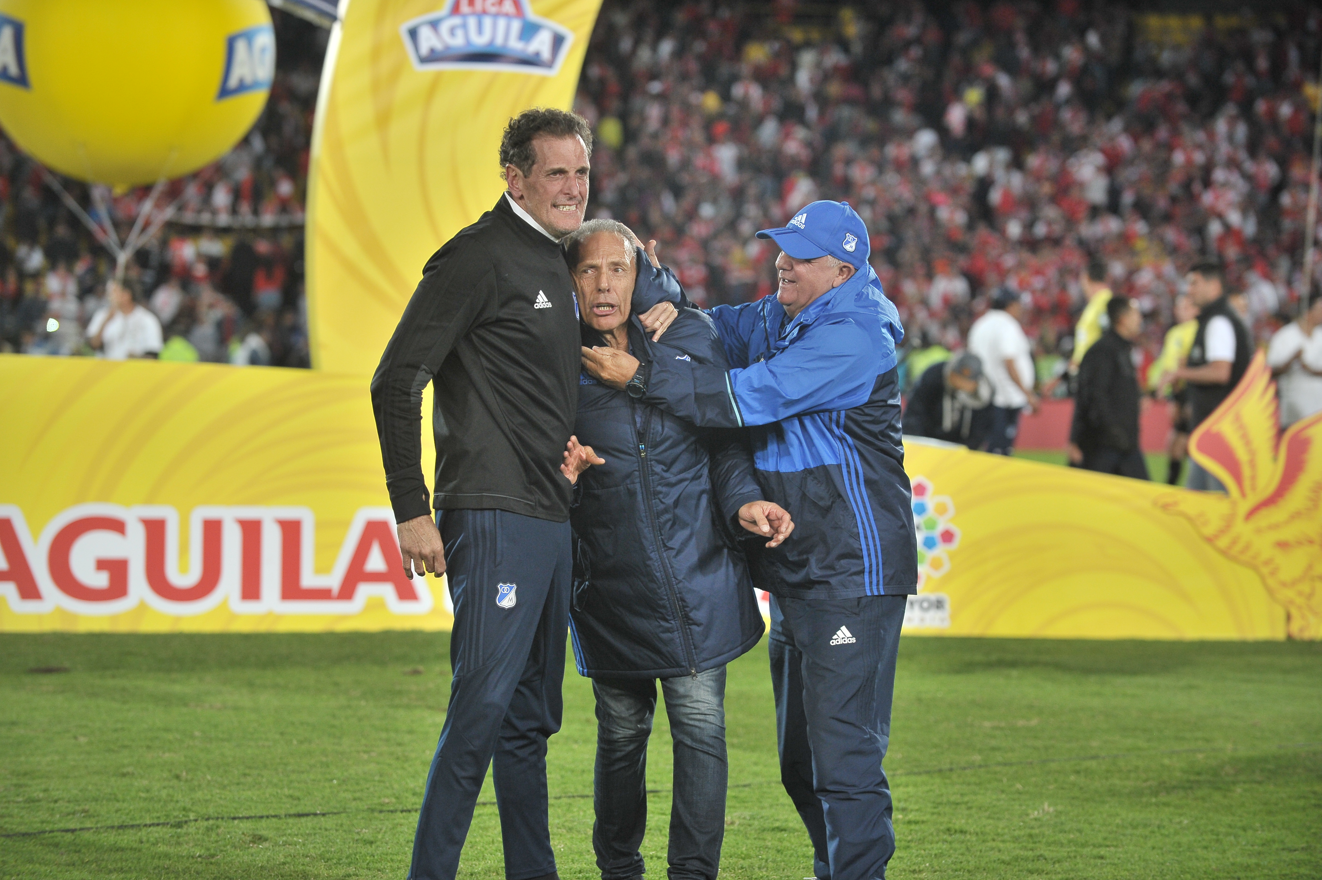 Director técnico argentino, que dirige a Millonarios, durante el partido de vuelta ante Independiente Santa Fe por la final de la Liga Águila II 2017.