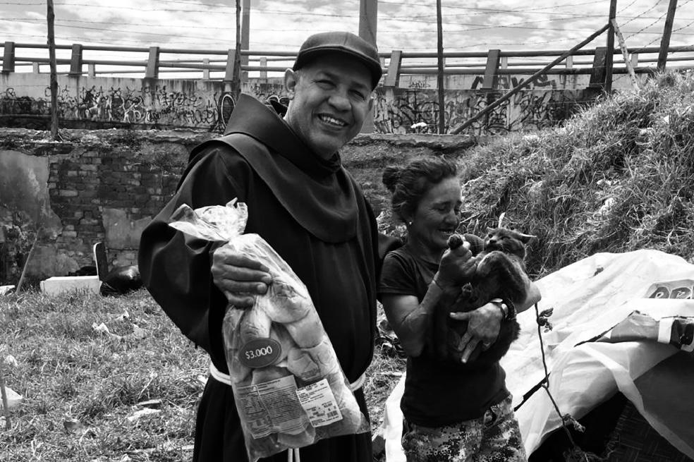 Murió por coronavirus Fray “Ñero”, el ángel de los habitantes de calle de Bogotá
