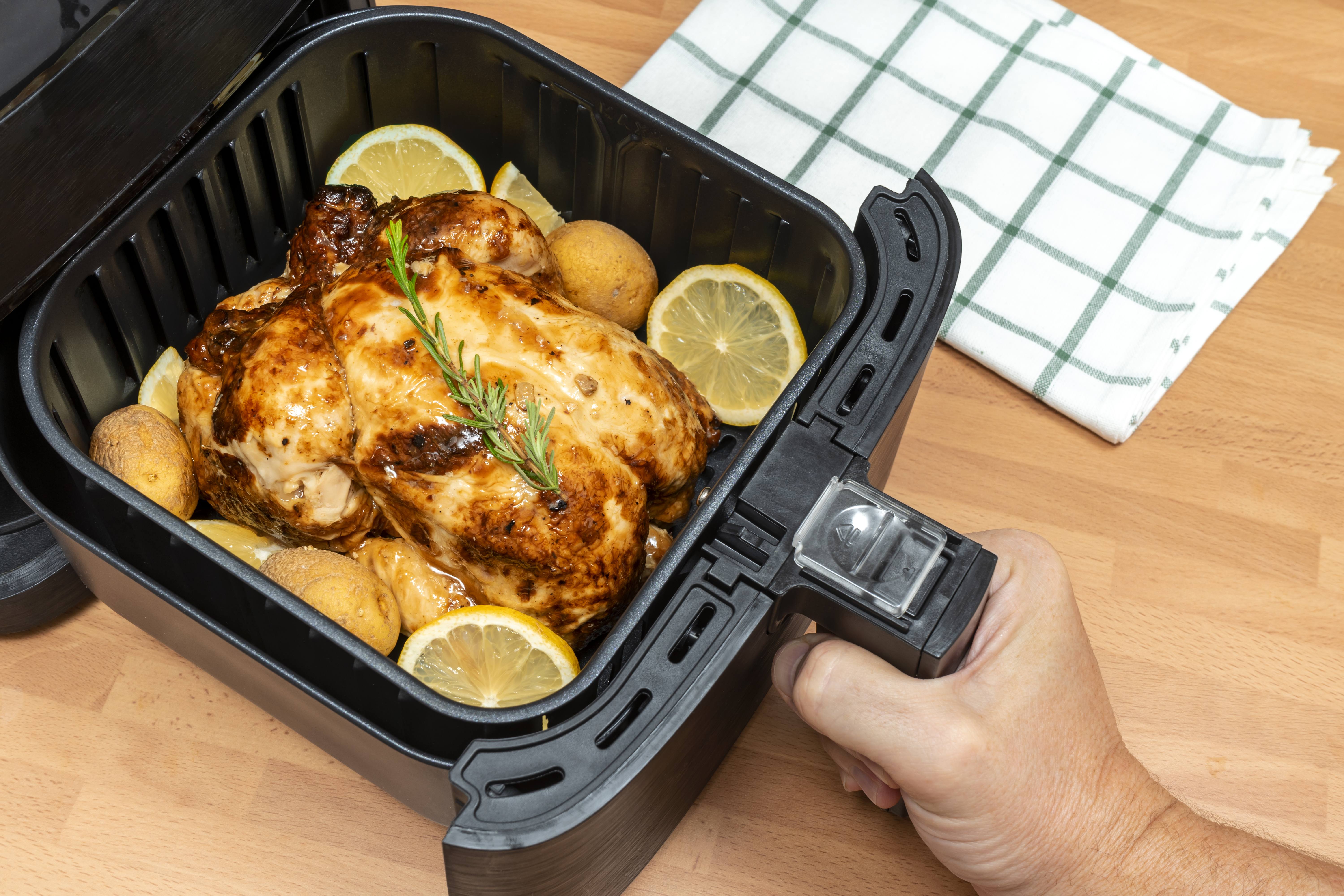 ¿Qué cosas debes tener en cuenta a la hora de usar una air fryer? Aquí te contamos