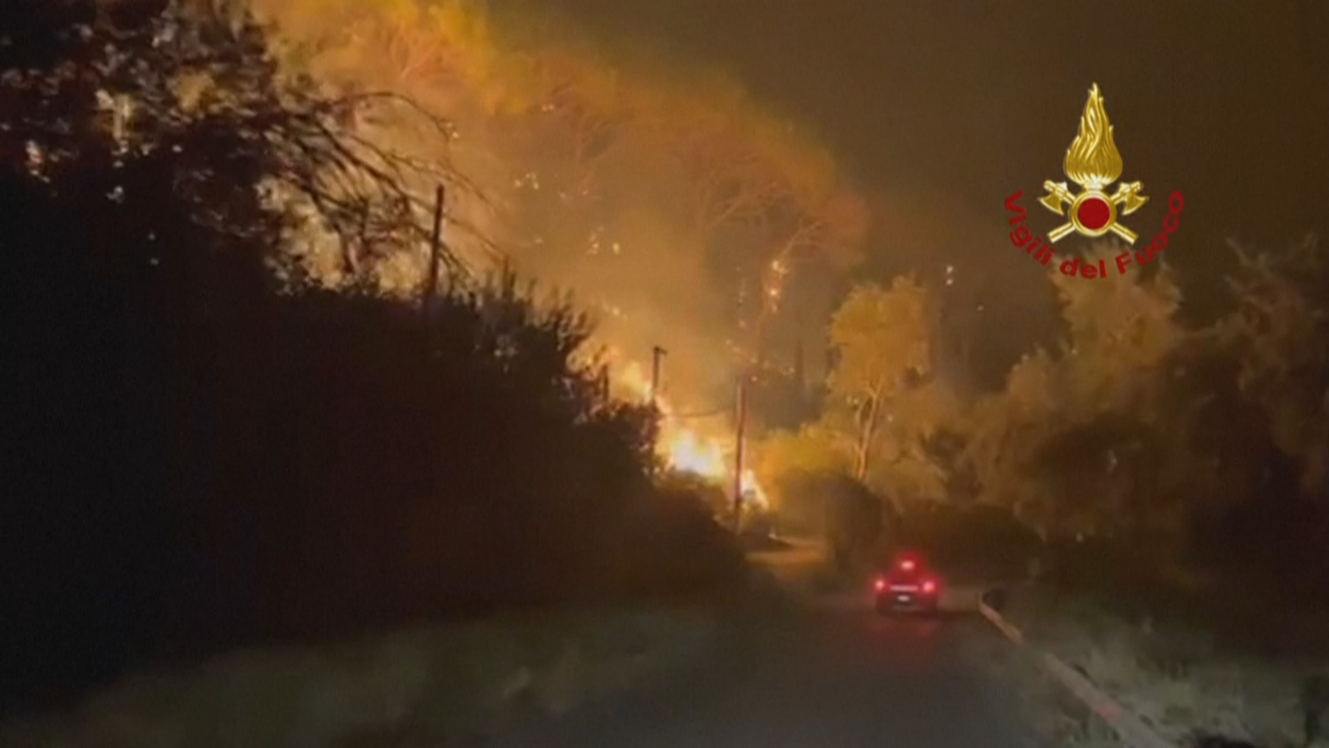 Incendios forestales en el norte de Sicilia, Italia causan al menos dos muertes