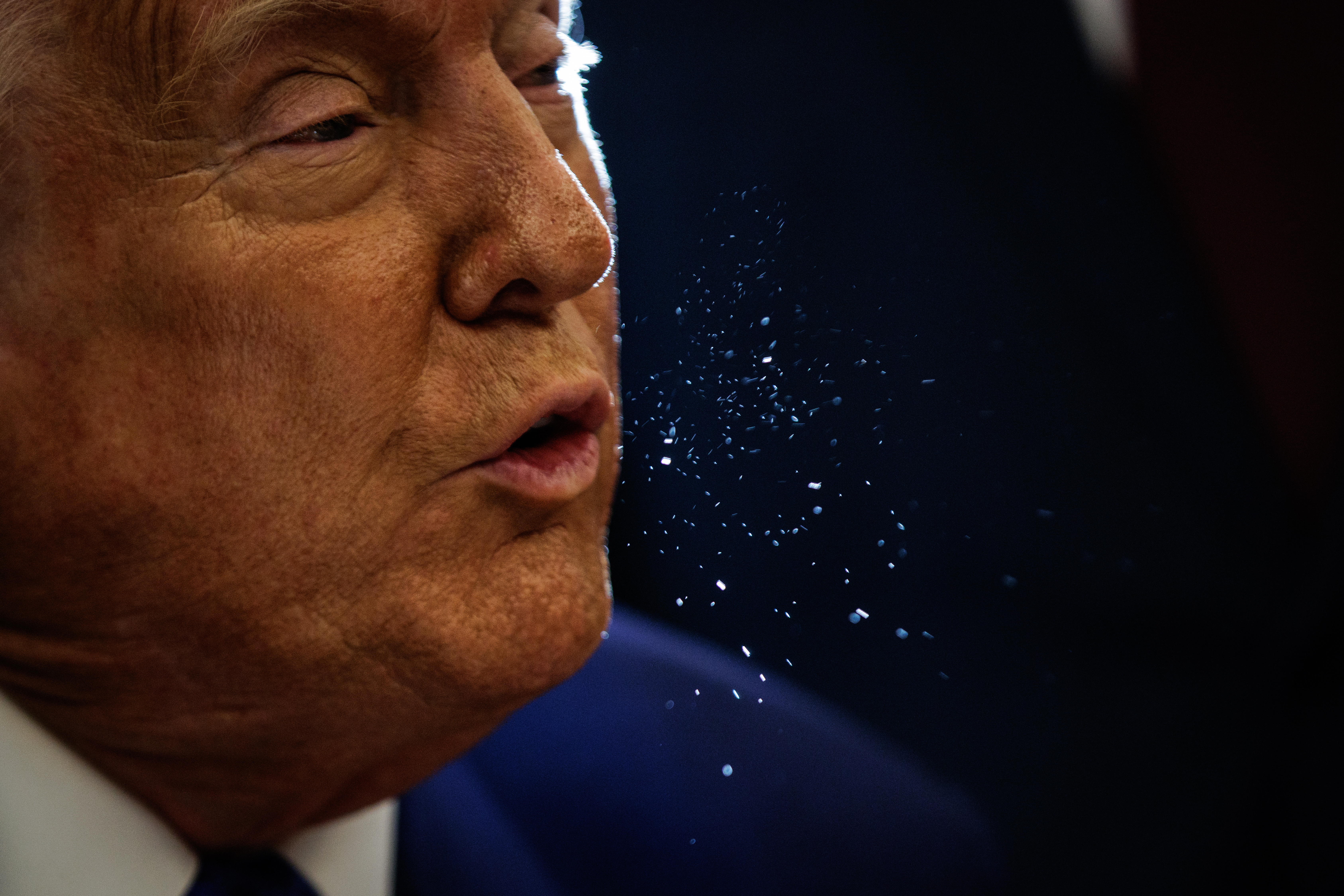 Nueva orden de Trump: no más fondos para colegios que pidan vacunas anticovid