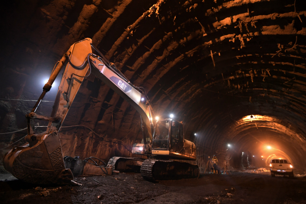 Lanzan convocatorias para recopilar memorias sobre la construcción de Túnel de Línea