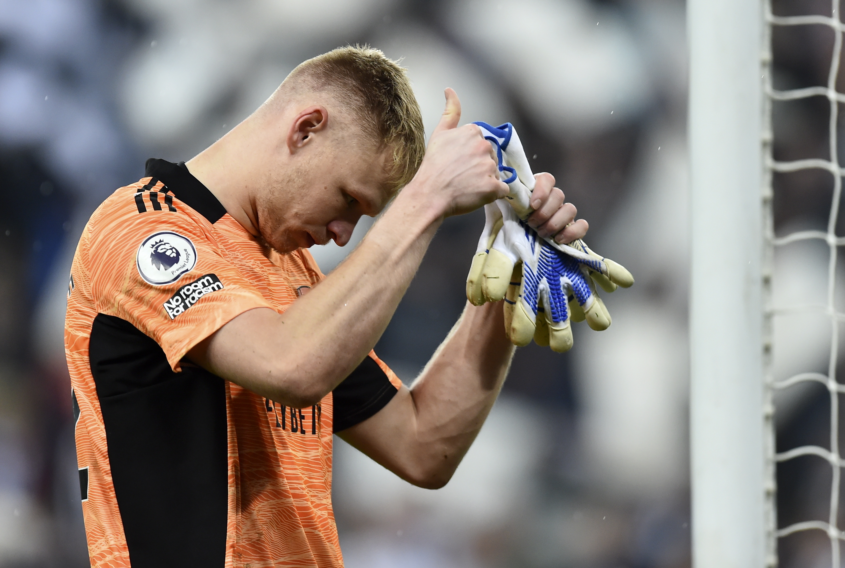El Arsenal se aleja de la Champions