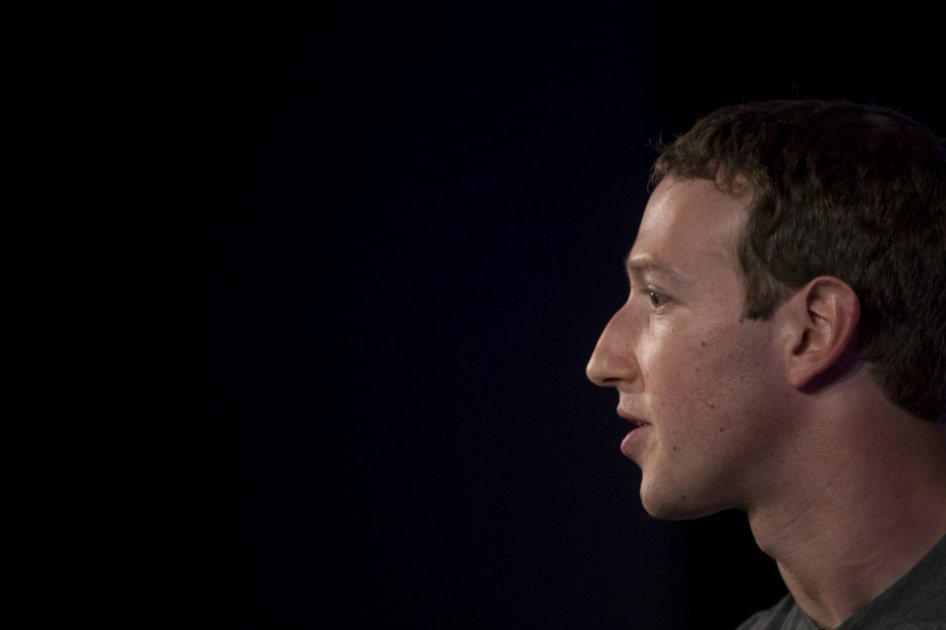 Zuckerberg niega que noticias falsas en Facebook influyeran en victoria de Trump
