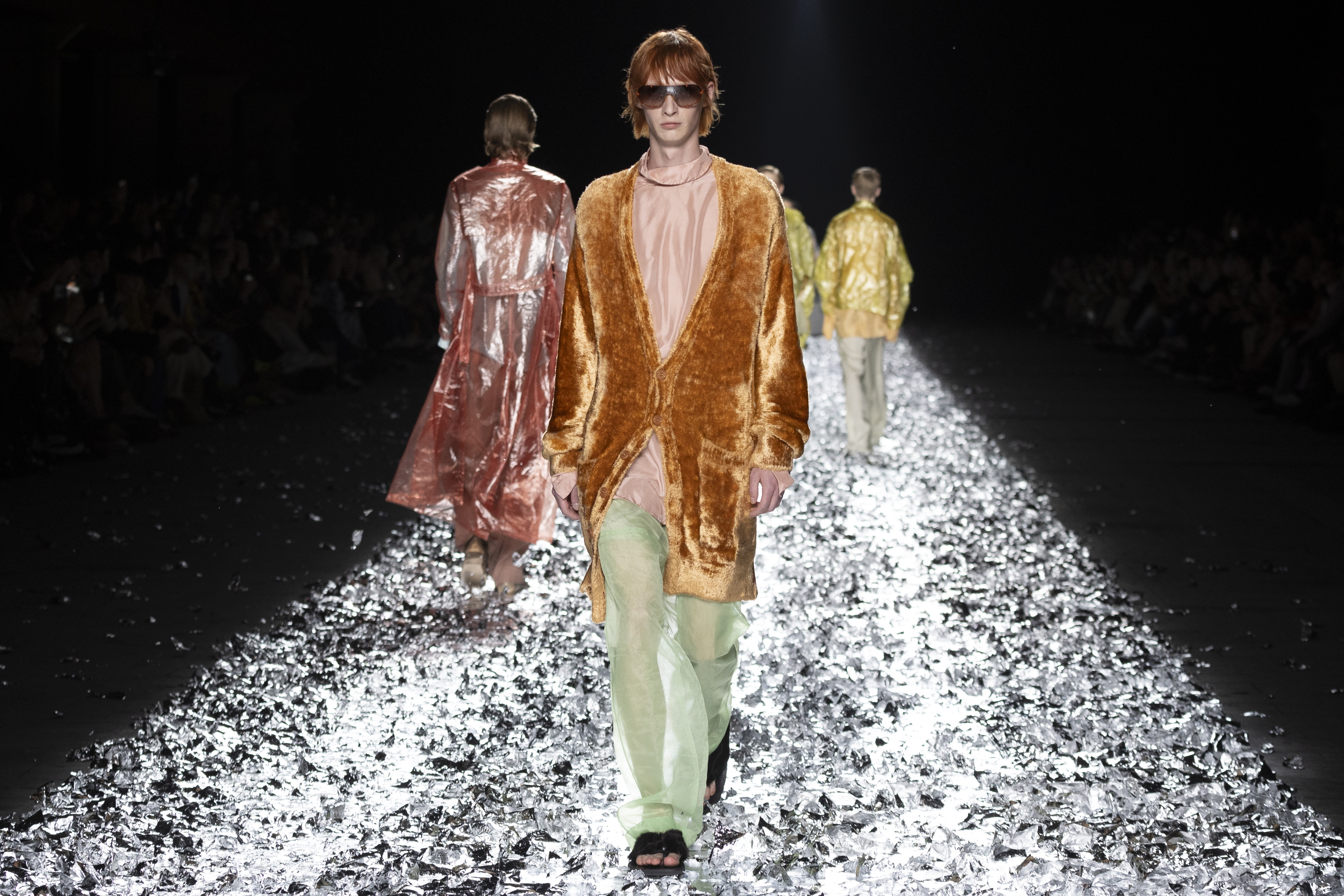 Dries Van Noten mantiene el listón alto en las pasarelas parisinas