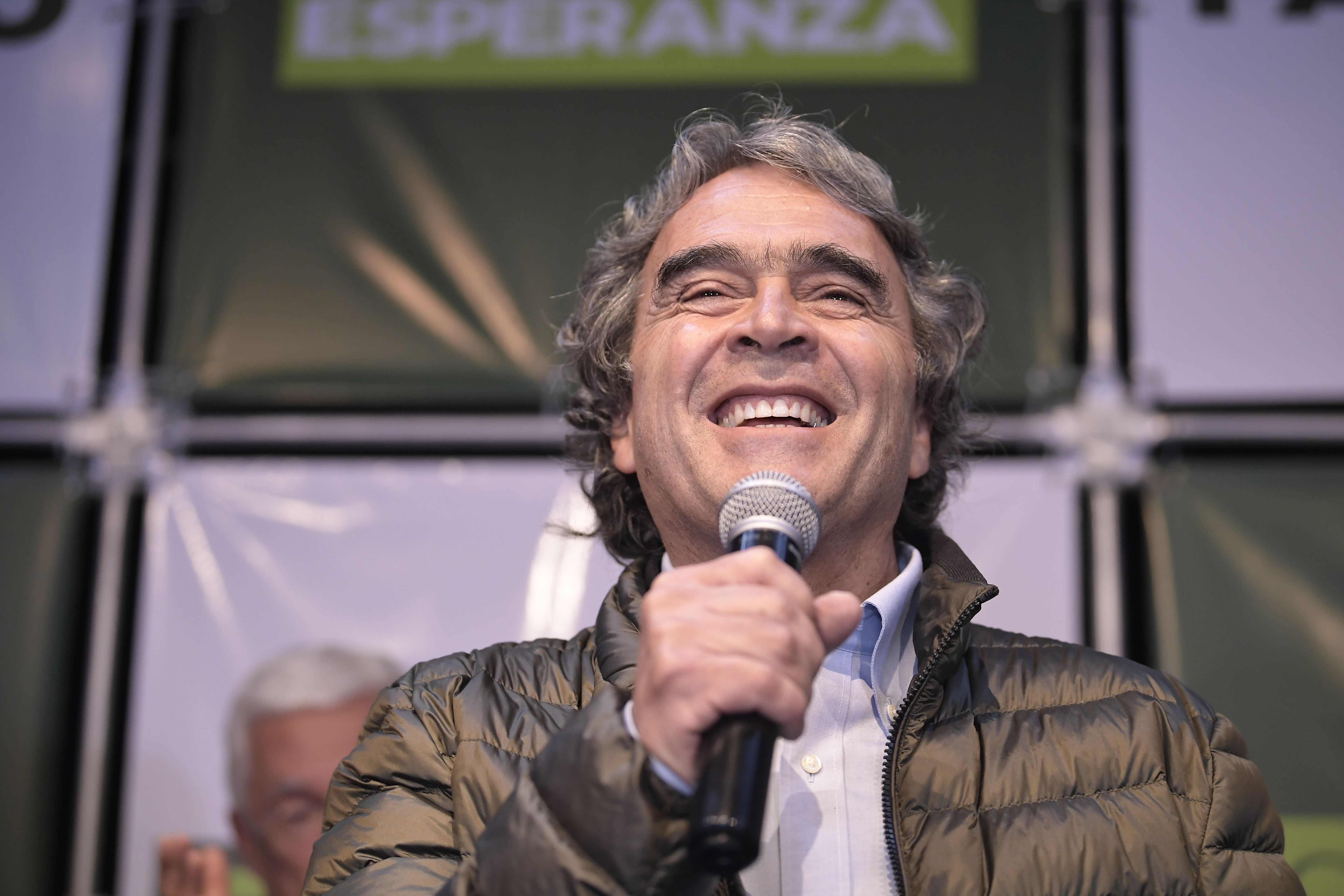 Ganador de la consulta interpartidista Centro Esperanza, ahora candidato a la presidencia 2022 por esta coalición.