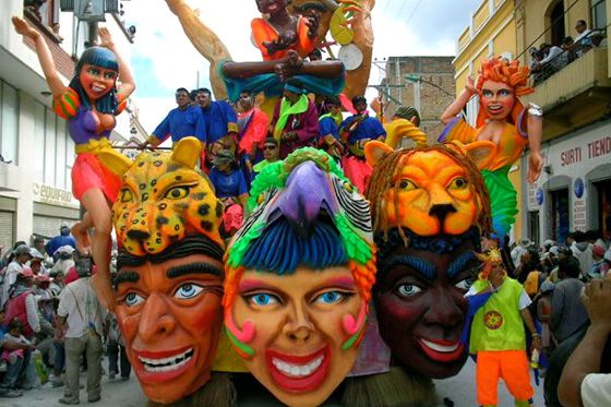 Celebración del carnaval de negros y blancos 2013