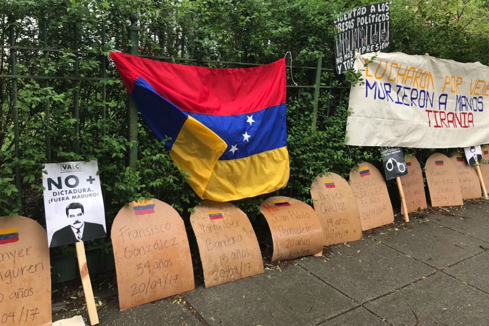 Homenaje a las víctimas de la represión en Venezuela
