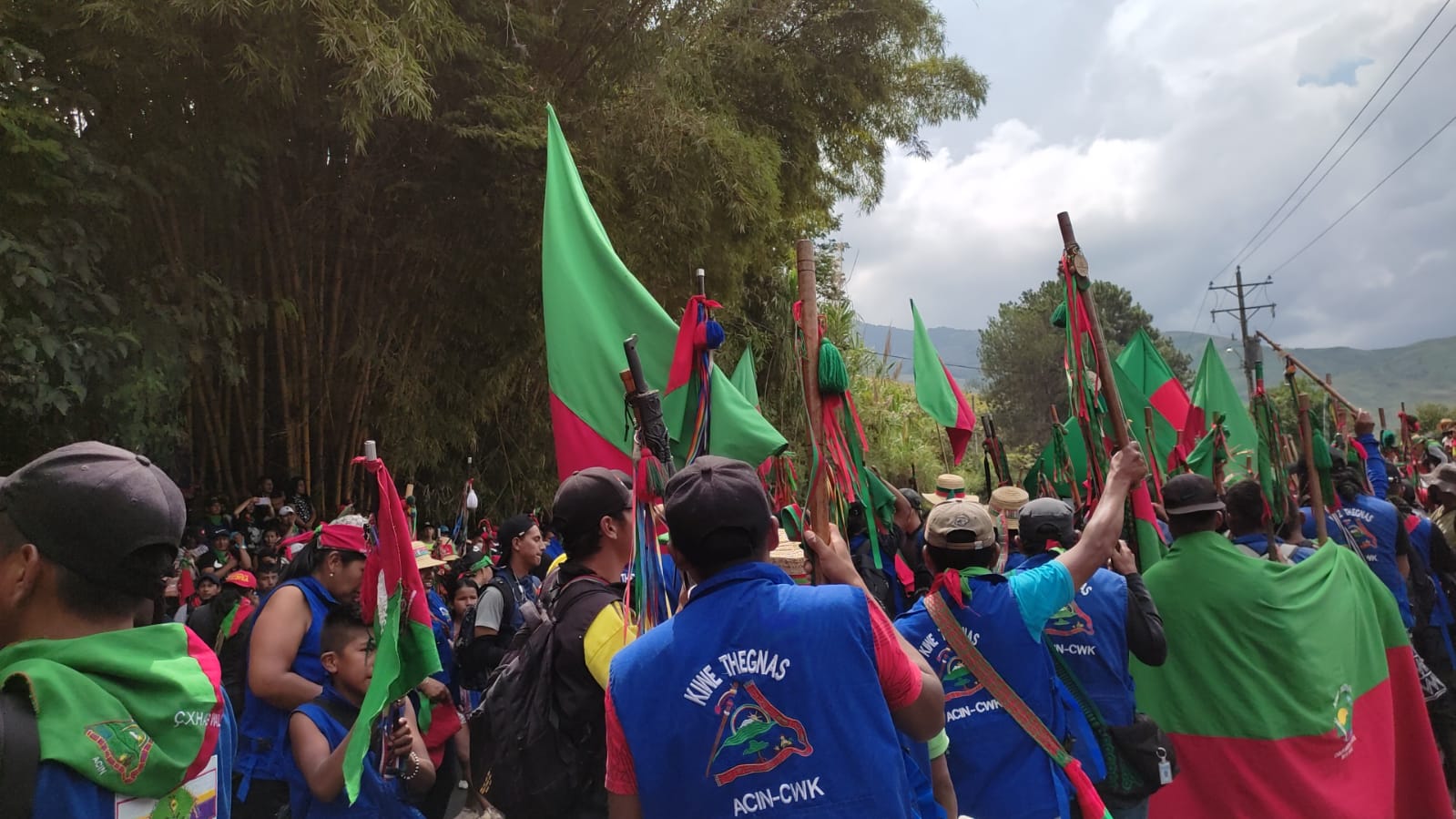 Oveimar Tenorio, líder indígena Kiwe Thegnas, salió ileso de un atentado en Cauca