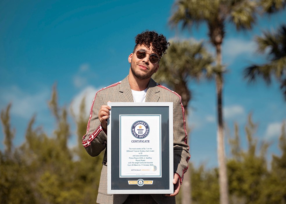 Prince Royce recibe el récord Guinness por su canción “Carita de inocente”
