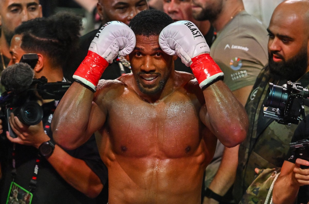 El boxeador Anthony Joshua tuvo un grave accidente de transito que dejó dos muertos