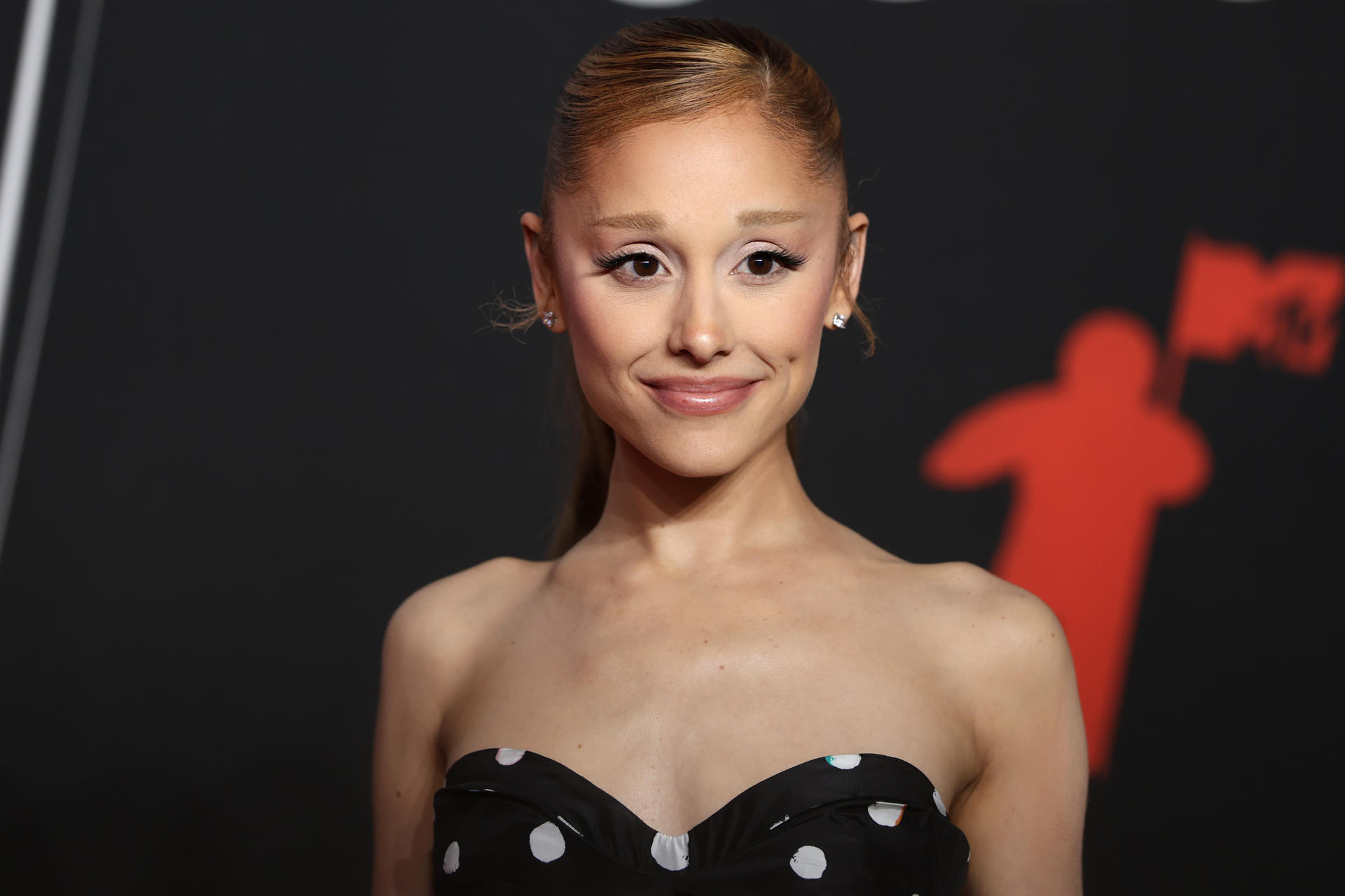 La foto de Ariana Grande que generó preocupación entre sus fanáticos: “¿Qué le pasó?”