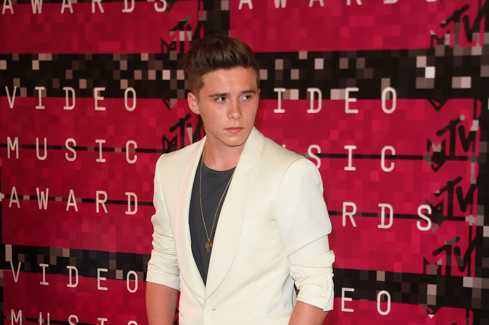 Hijo mayor de David y Victoria Beckham no sabe a qué dedicarse en la vida