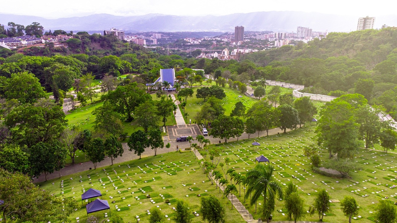 Jardines La Colina: Una vida digna merece una despedida digna