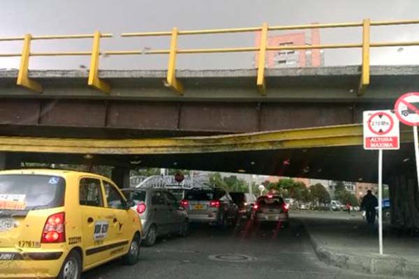 Nuevamente fue impactado puente vehicular de calle 116 con Autopista Norte