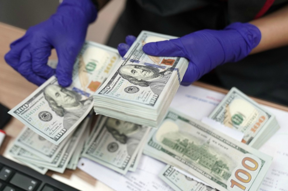 Inicio, variaciones y cierre del precio del dólar en Colombia hoy 19 de febrero
