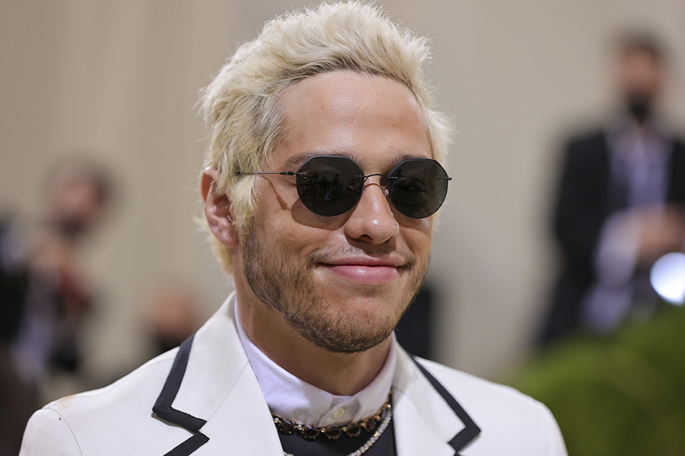 ¡Wow! el novio de Kim Kardashian, Pete Davidson, irá al espacio invitado por Bezos