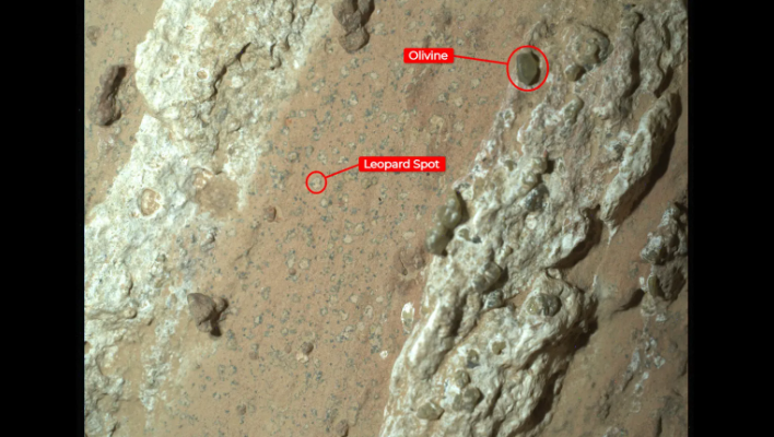 La NASA descubrió una roca que podría dar señales de vida antigua en Marte