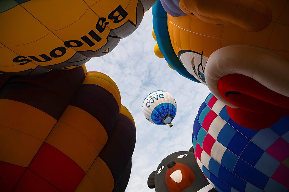 El cielo de Malasia se llena de color con la Fiesta Internacional de Globos Aerostáticos