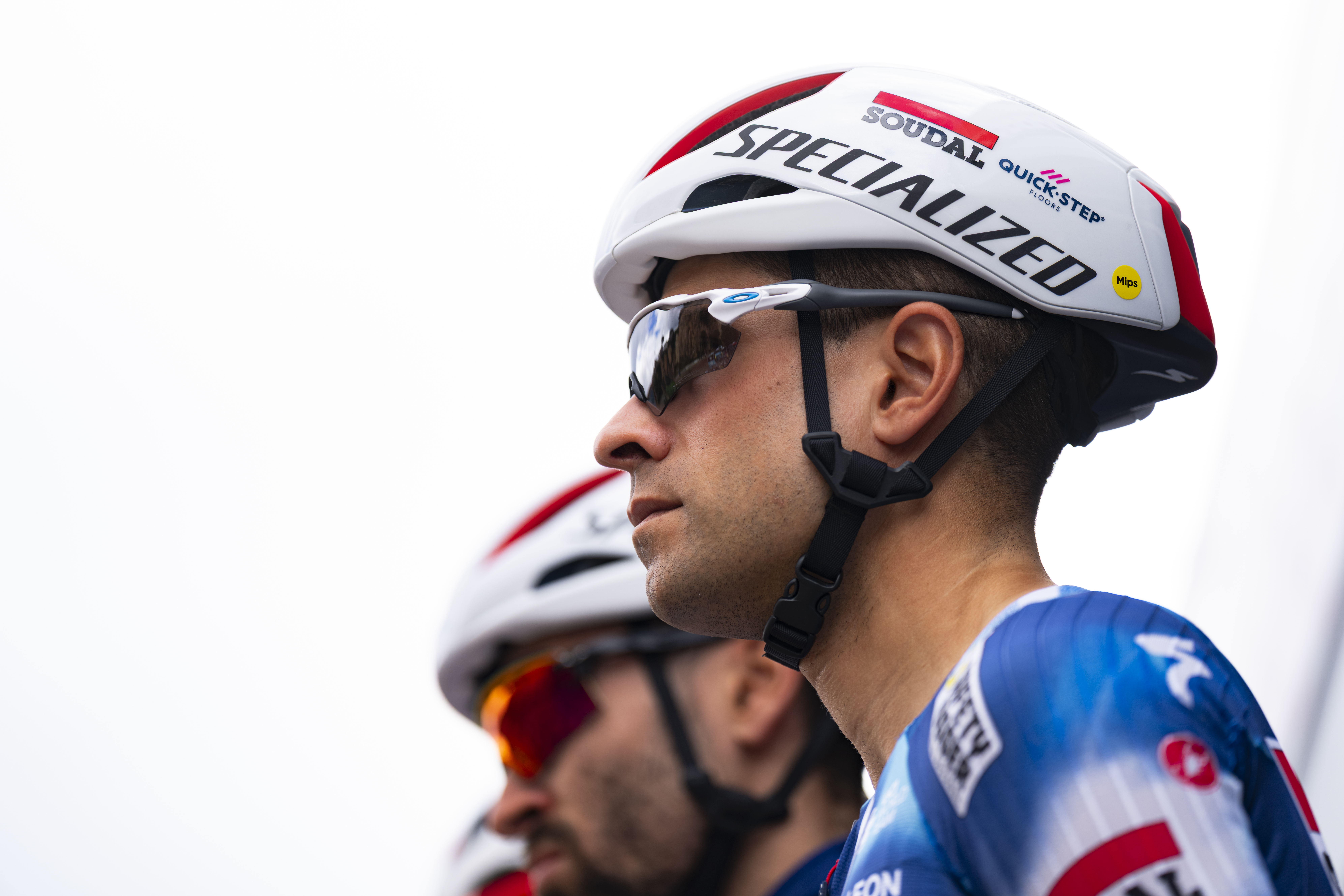 Mikel Landa regresó a casa para iniciar su recuperación tras caída en el Giro