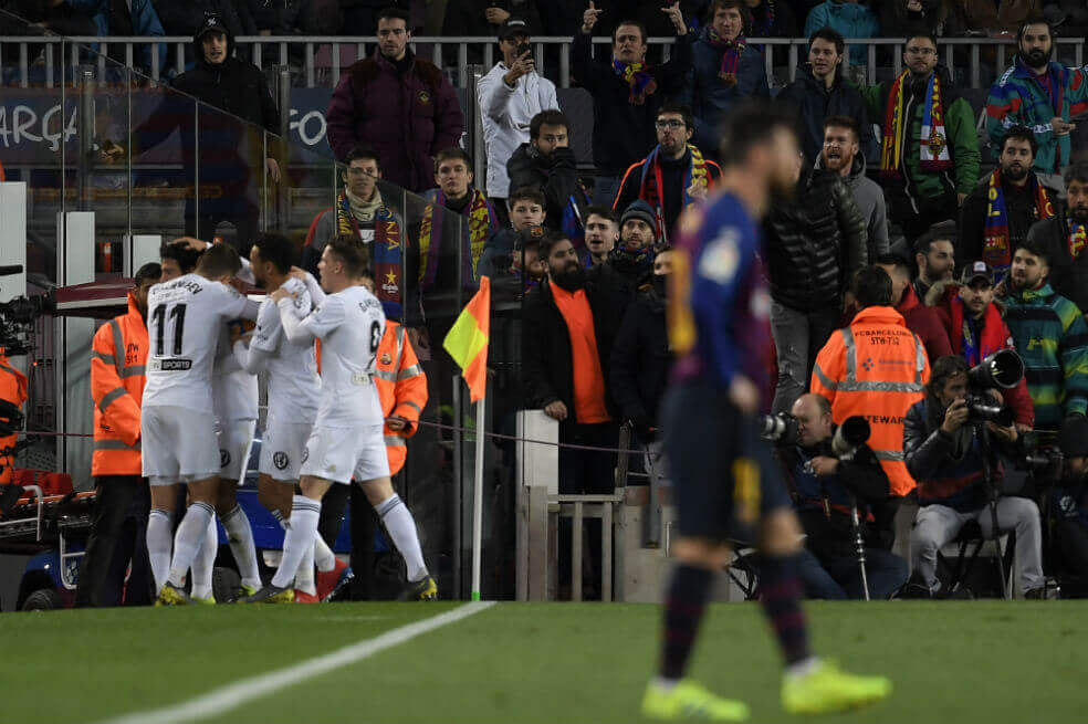 Valencia frena la racha del Barcelona con un empate en el Camp Nou