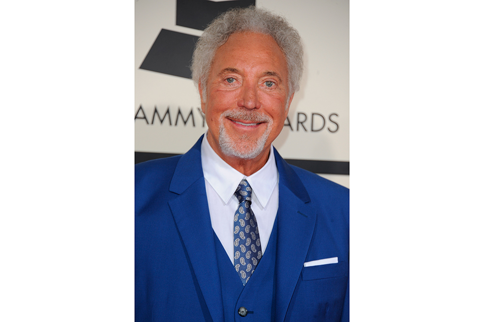 Cantante Tom Jones sufrió acoso sexual al principio de su carrera