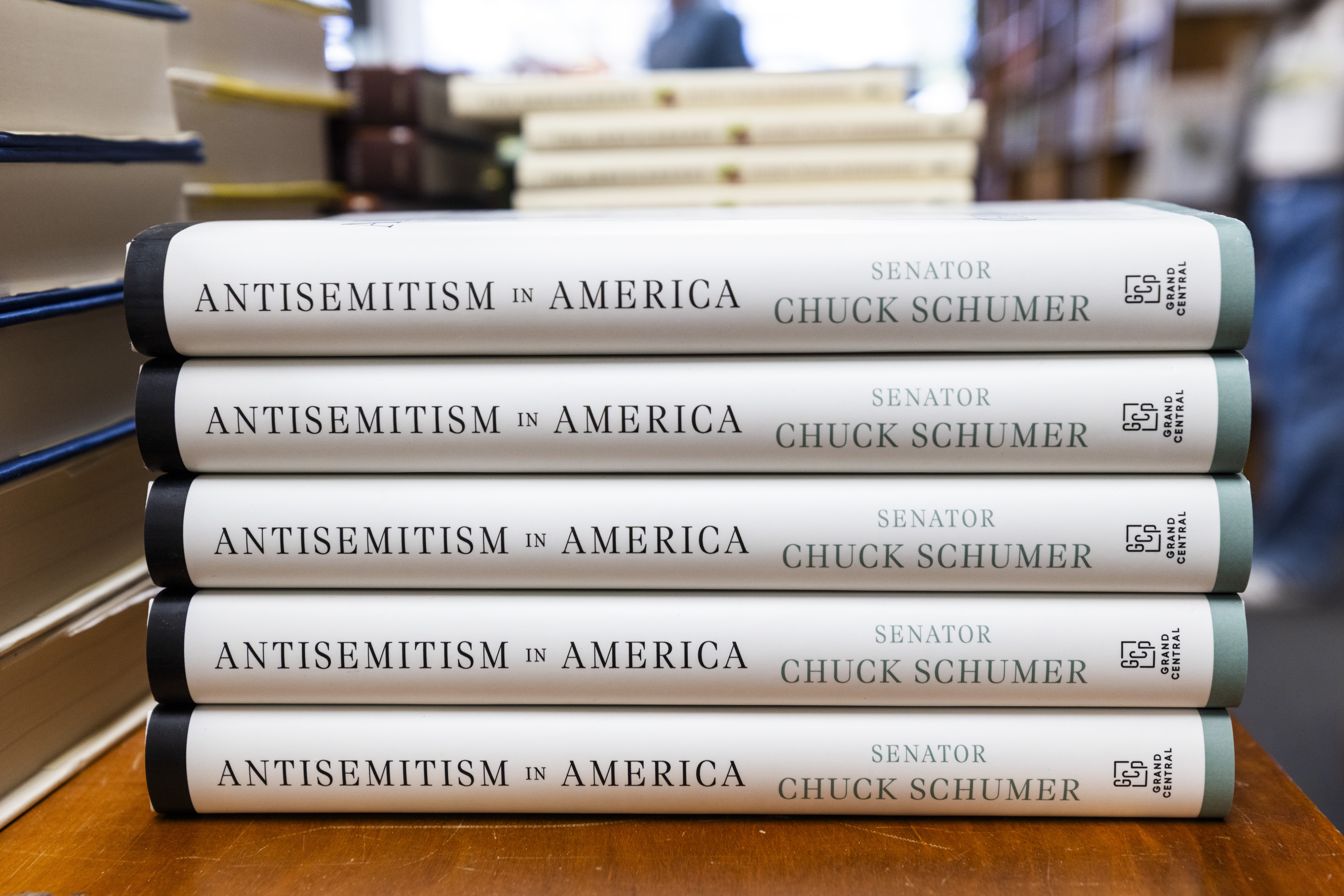 Trump condena el antisemitismo, pero algunos judíos dicen que lo usa a su favor