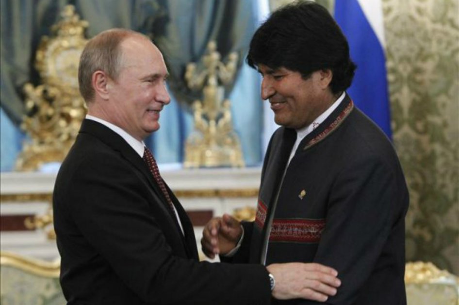Evo Morales y Vladimir Putin firman convenio para impulsar proyecto de energía nuclear