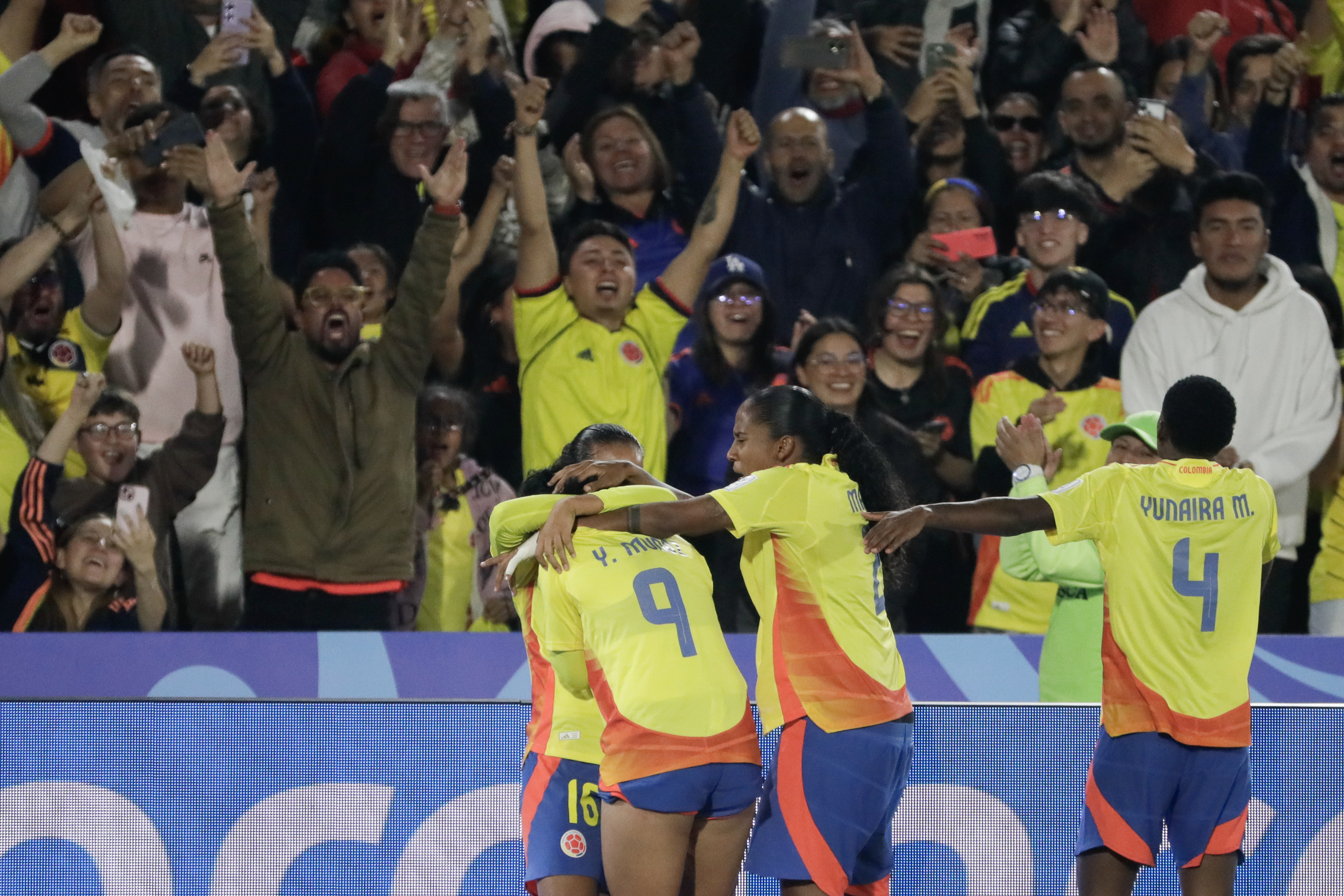 Colombia le ganó a Camerún y ya aseguró su lugar en los octavos del Mundial