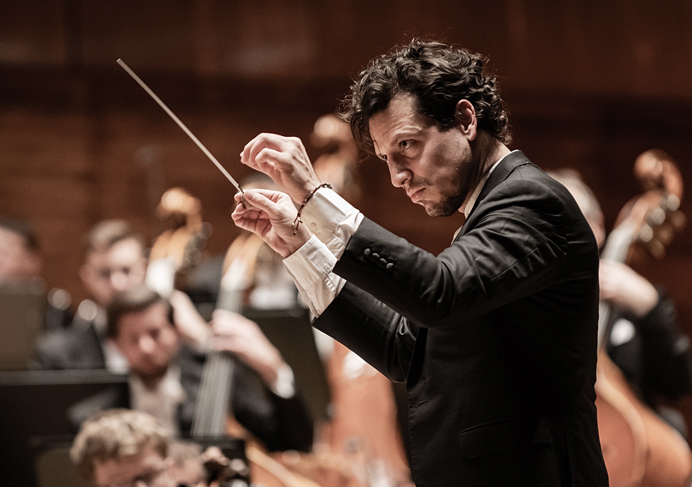 Director chileno Paolo Bortolameolli se une a la Orquesta Filarmónica de Medellín como socio artístico