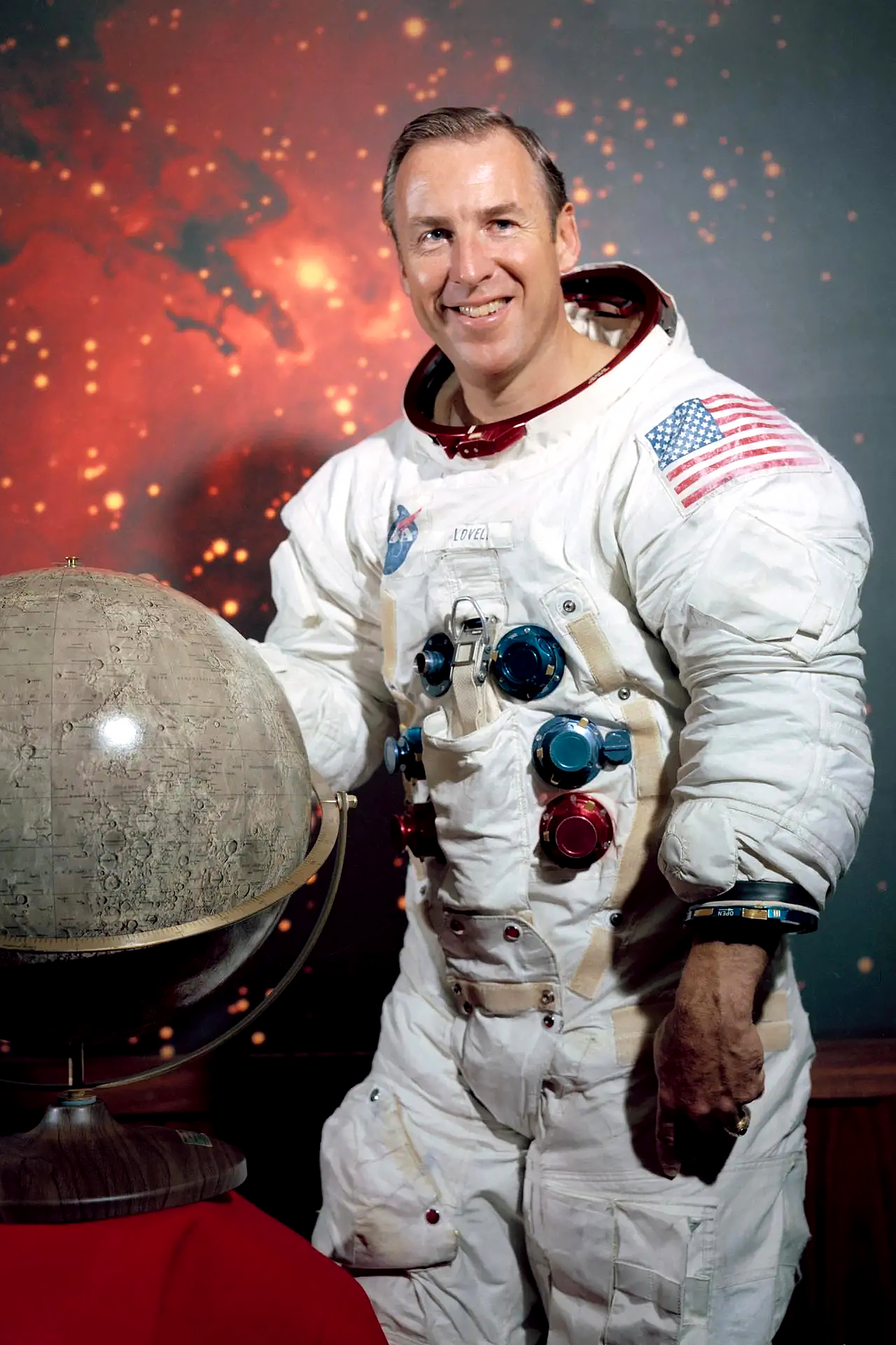 Jim Lovell, astronauta que comandó el Apolo 13, falleció a los 97 años