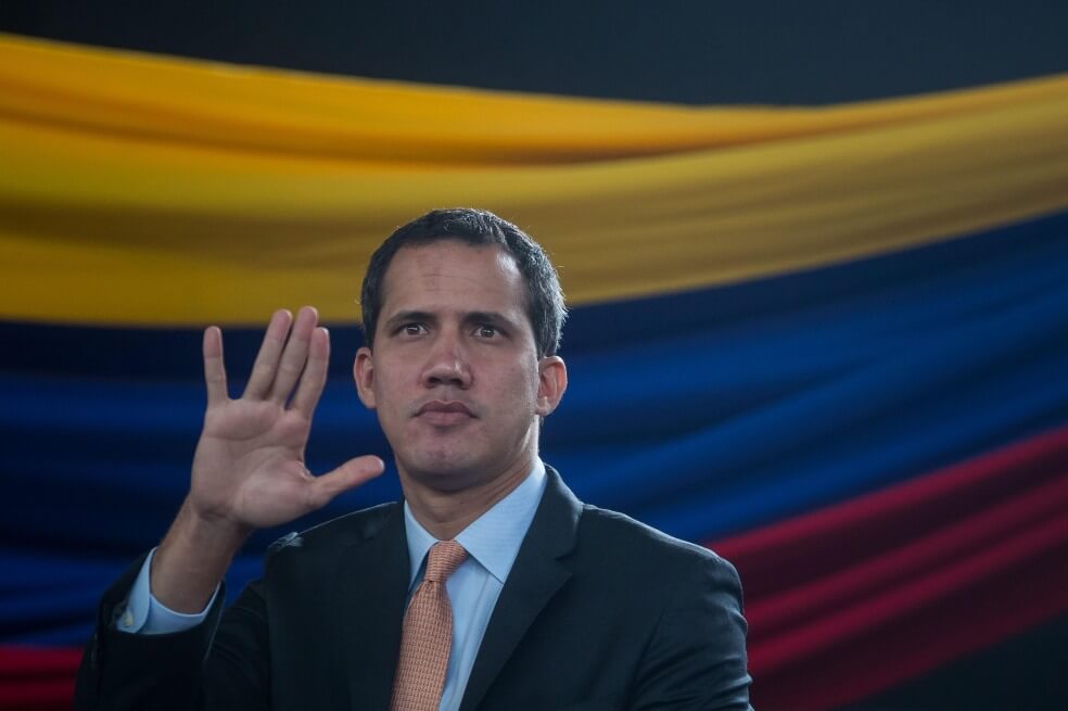 Juan Guaidó sigue su gira internacional y se reunirá con Boris Johnson en Londres