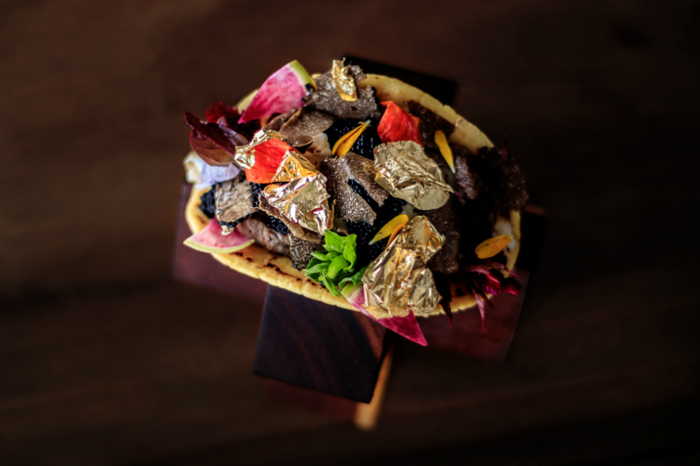 El taco de 25.000 dólares que ofrece un chef mexicano