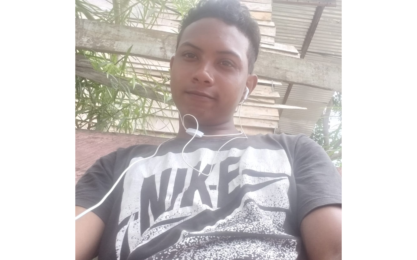 Yonaiker Daniel Mejía, de 27 años, se dedica al oficio de mototaxi.