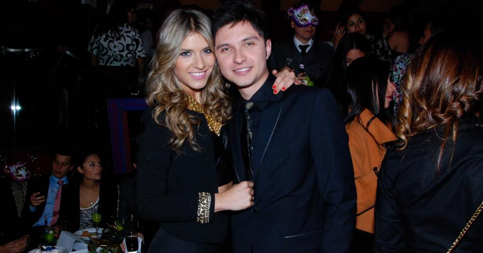 Laura Tobón y Diego Sáenz en una noche de glamour