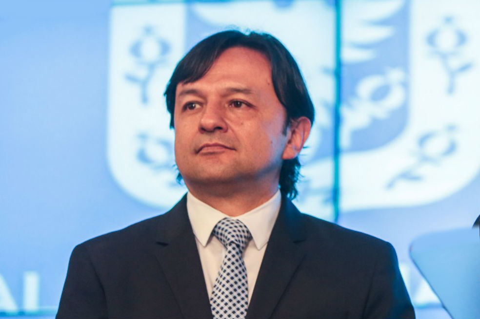 Destituido secretario de Movilidad por irregularidades en contrato de semáforos en Bogotá