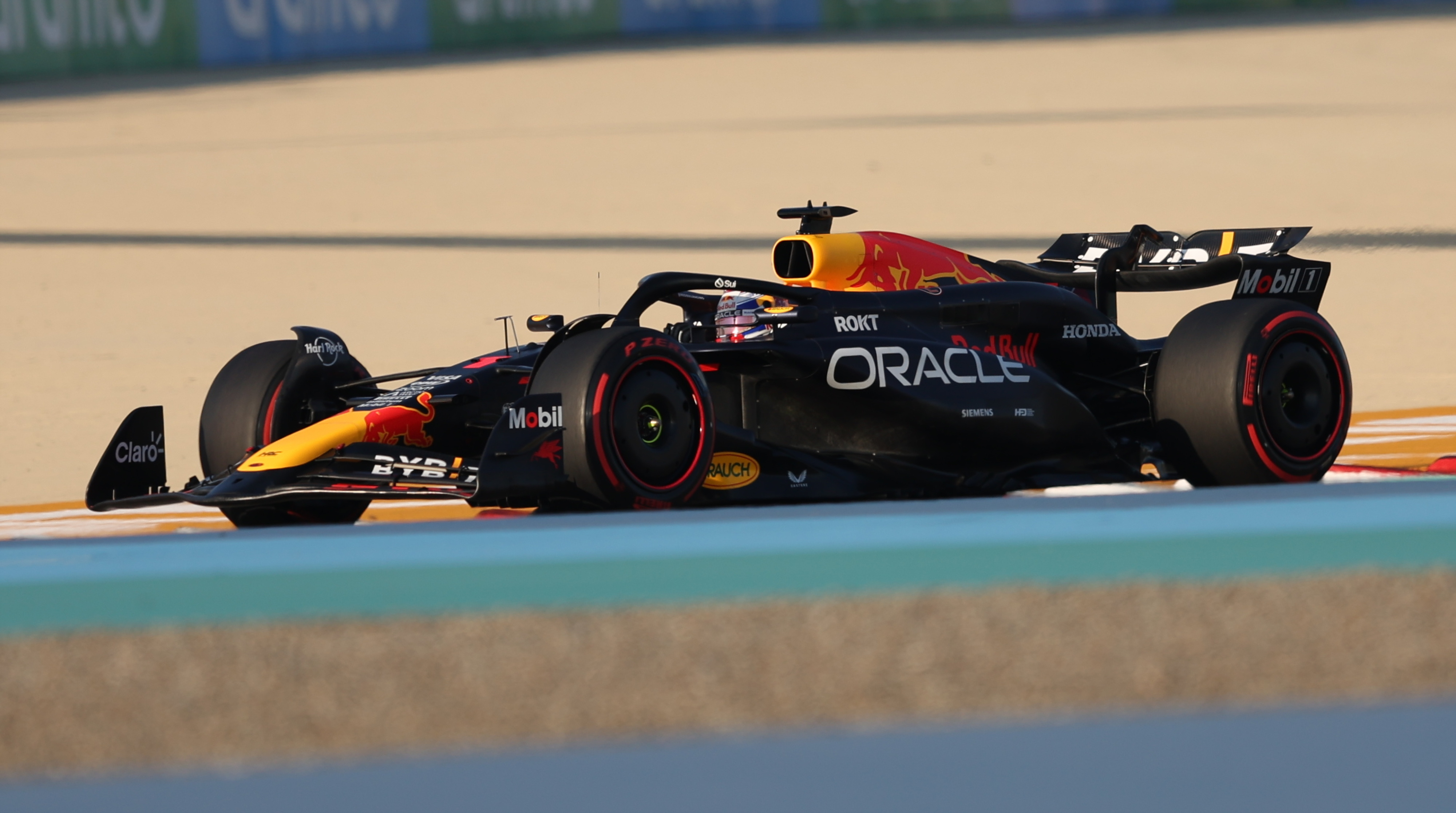 Sakhir (Bahrain), 01/03/2024.- Dutch driver Max Verstappen of Red Bull Racing in action during the third practice session for the Formula One Bahrain Grand Prix, at Bahrain International Circuit in Sakhir, Bahrain, 01 March 2024. The 2024 Formula 1 Bahrain Grand Prix is held on 02 March. (Fórmula Uno, Bahrein) EFE/EPA/ALI HAIDER