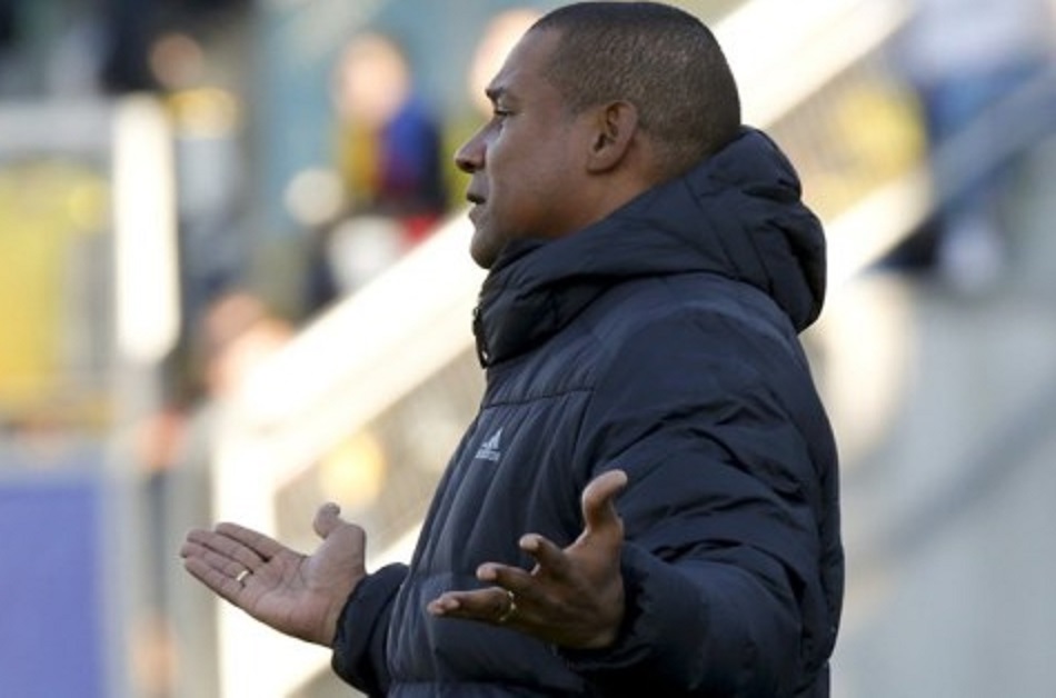 Técnico de Venezuela ofrece disculpas a los jugadores de la selección