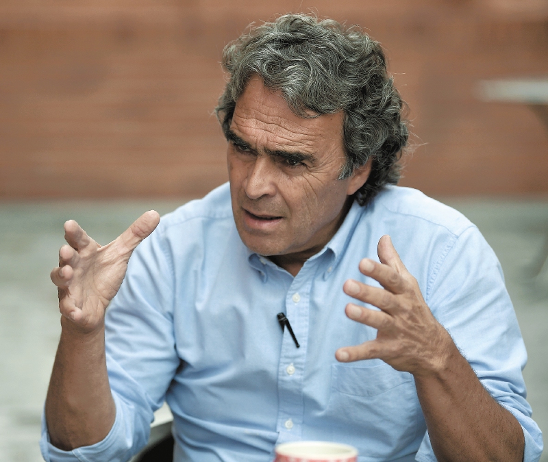 El futuro político de Sergio Fajardo podría salvarse con un precedente sobre Petro