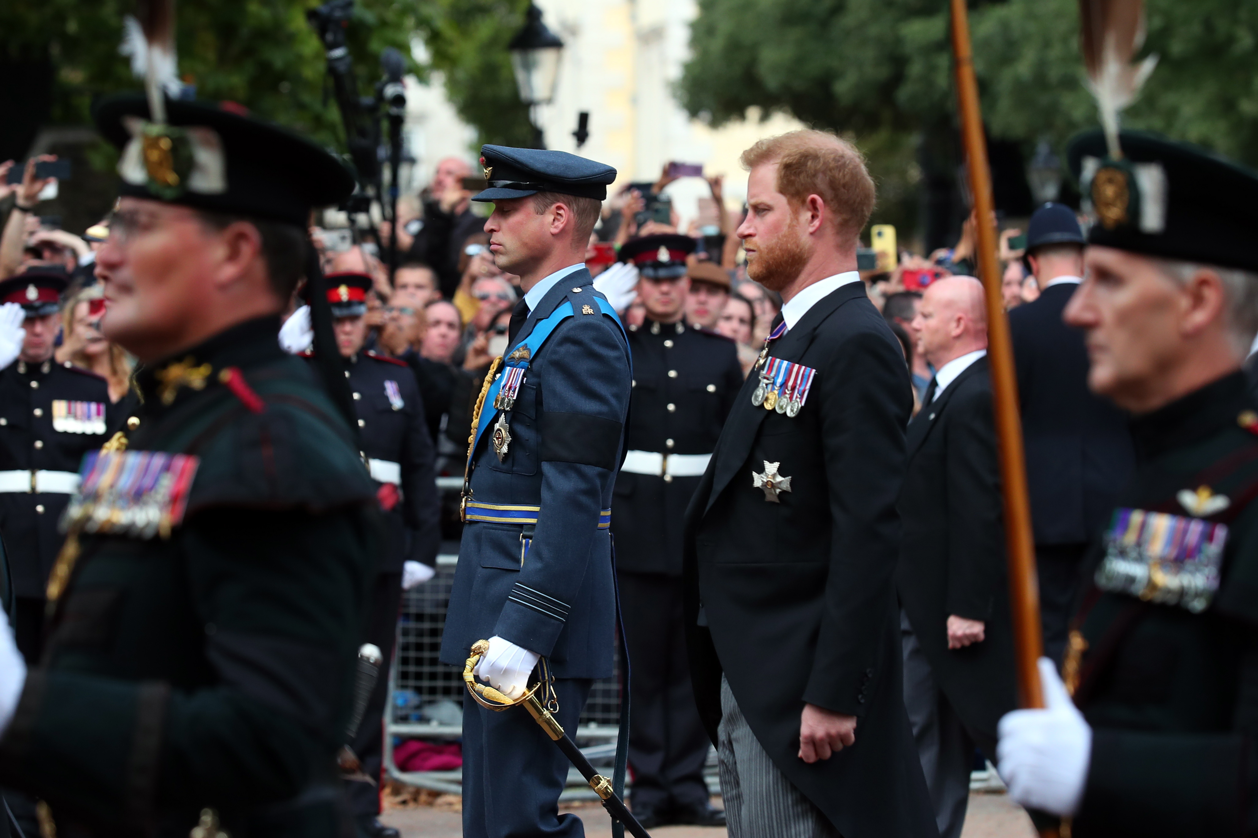 Príncipe Harry acusa a William de agresión física en 2019, según The Guardian