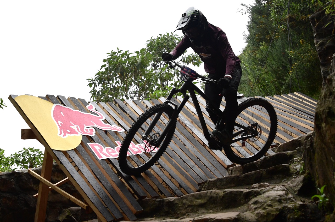 Desde el Instituto de Recreación y Deporte (IDRD) se informó que los cerca de 2.4 kilómetros de recorrido y los más de mil escalones de piedra del sendero de Monserrate no estarían habilitados durante el fin de semana.