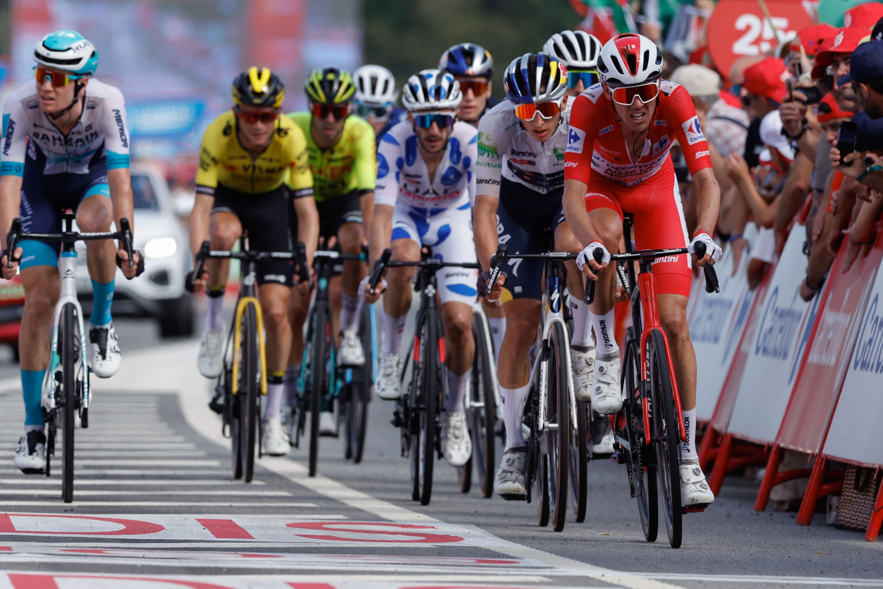 Ben O’Connor confesó que sufrió para seguir líder en la Vuelta: “No soy ingenuo”