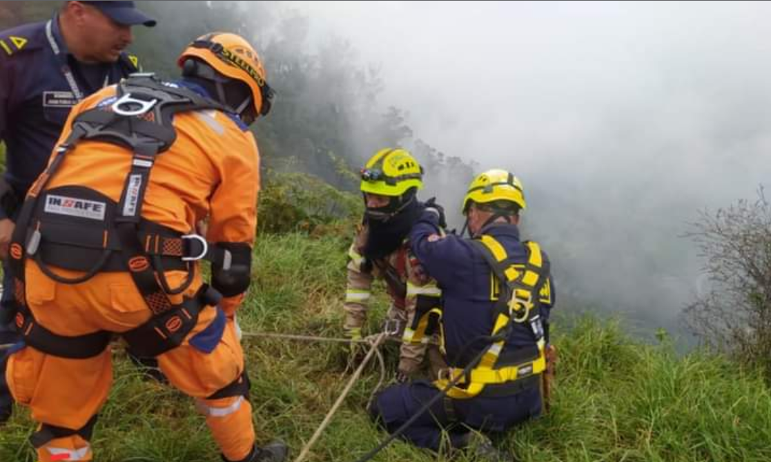 Otro accidente en el Salto del Tequendama: hombre se salva de caer al precipicio