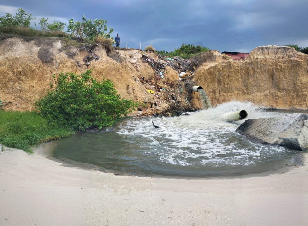 Investigan a la Alcaldía de Riohacha por vertimientos de aguas residuales al mar Caribe