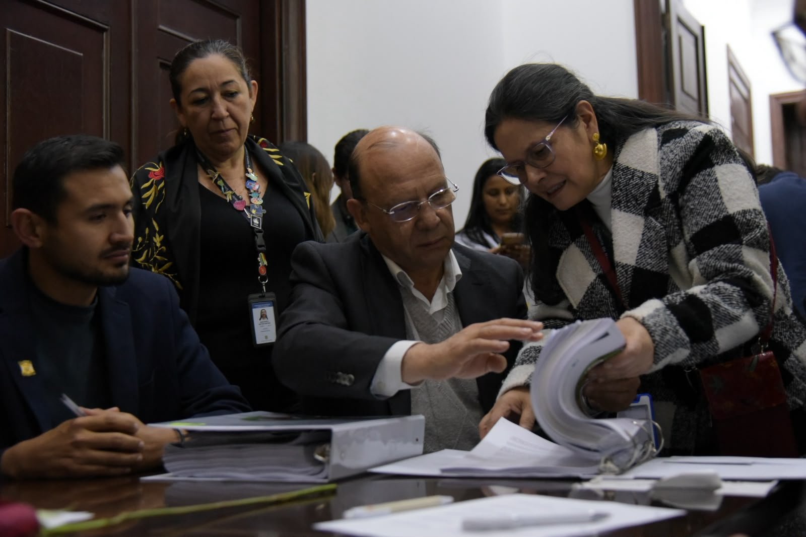 Gobierno Petro radicó presupuesto 2027 que ejecutará De la Espriella: se necesita tributaria