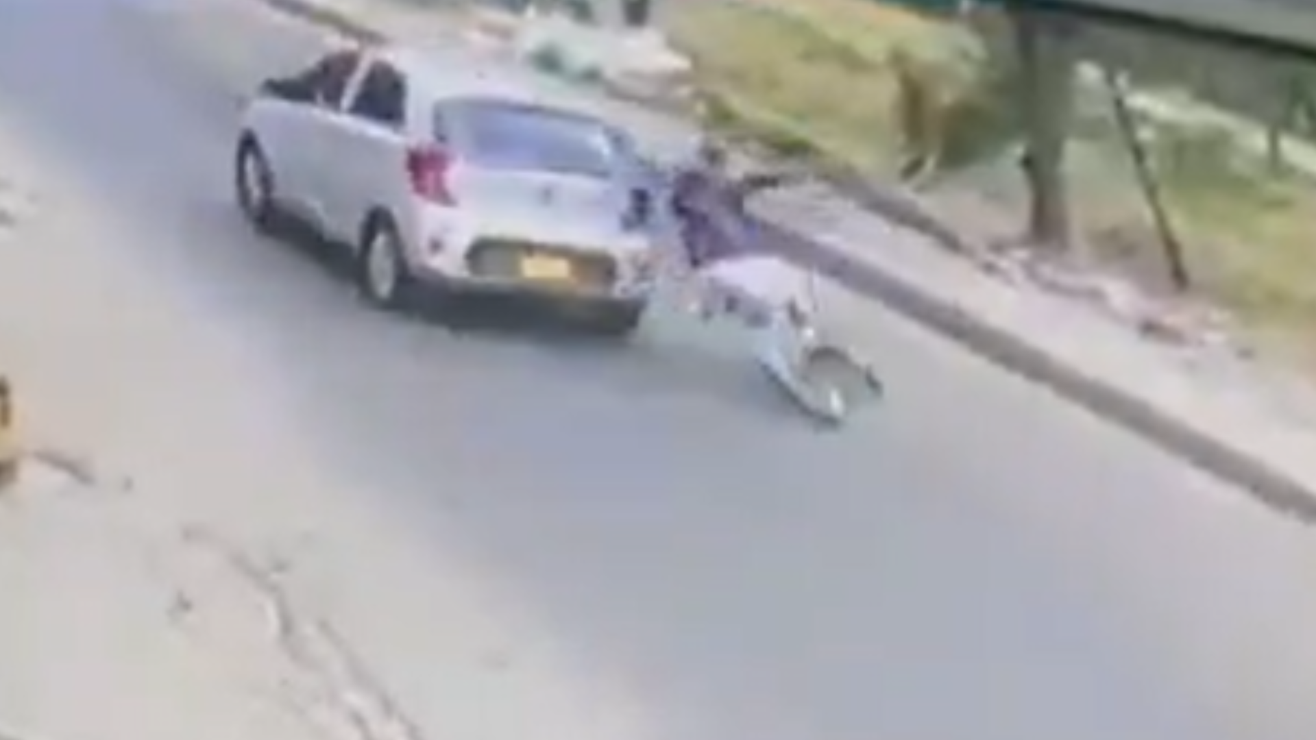 Joven fue arrollado por un vehículo: denuncian que la Policía lo abandonó, ¿qué responden?